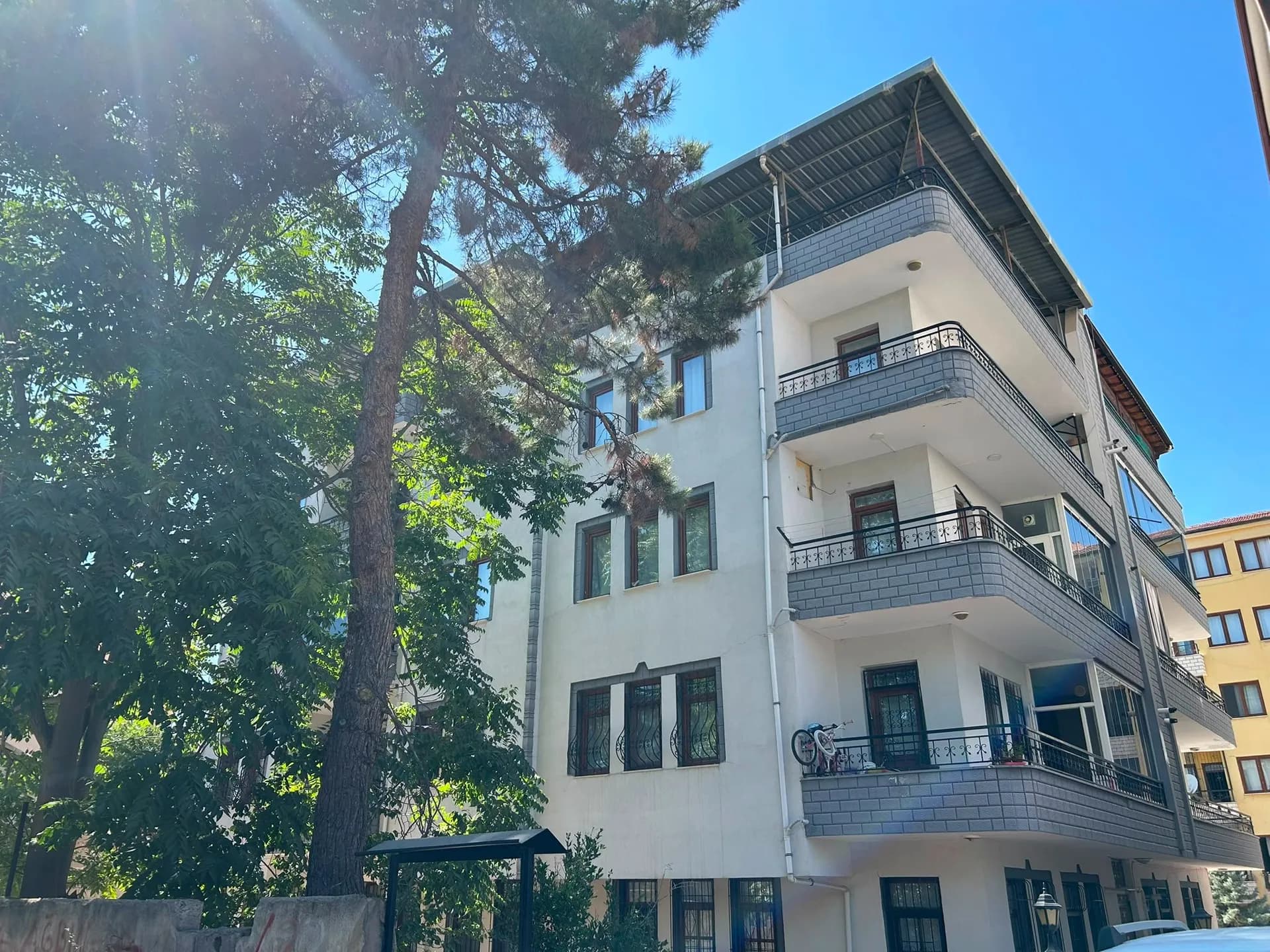 HASAN BEY CADDESİ'NDE SATILIK DUBLEKS DAİRE